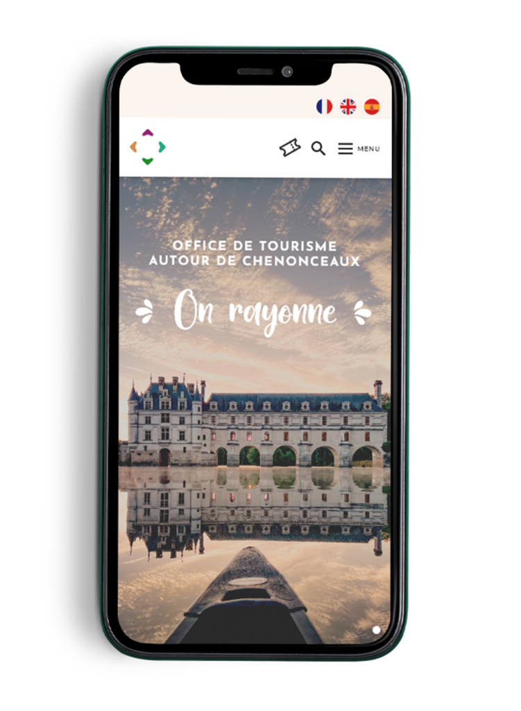 Mockup mobile du site internet de l'OT Autour de Chenonceaux